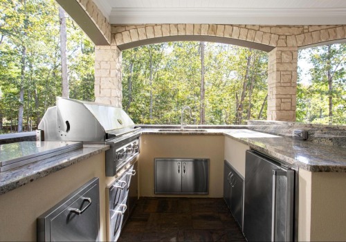 Granite Countertops in Outdoor Kitchens: Challenges and Solutions